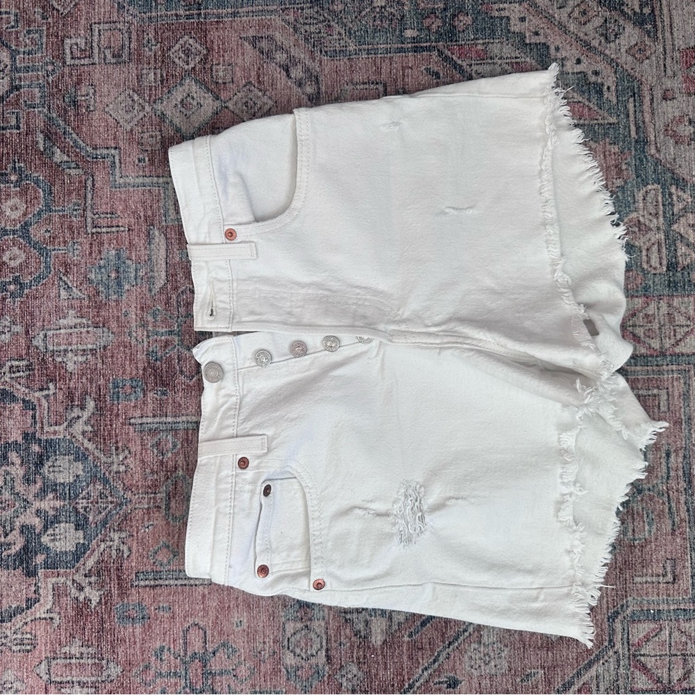 LEVIS HIGH RISE SHORTS - Picture 4 of 4